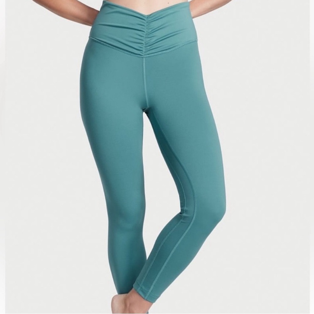 Victoria’s Secret Ruched Love Cloud Leggings